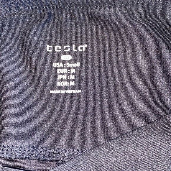Tesla black athletic leggings size small - Picture 3 of 5